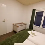 Louisa's Gallery - Whirlpool - Berge & Wandern - Abendruhe - Familien- & Gruppenfreundlich - 1h Von Zuerich