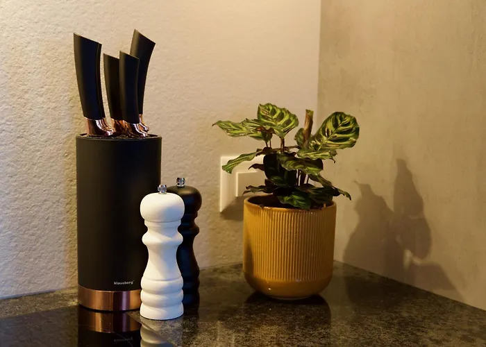 Louisa's Gallery - Stilvolles Ruhiges Alpine Mit Whirlpool & Bergblick - Wandern & - Swiss Alps Lägenhet