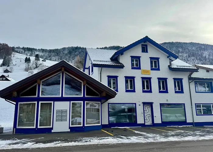 Louisa's Gallery - Stilvolles Ruhiges Alpine Mit Whirlpool & Bergblick - Wandern & - Swiss Alps Lägenhet *