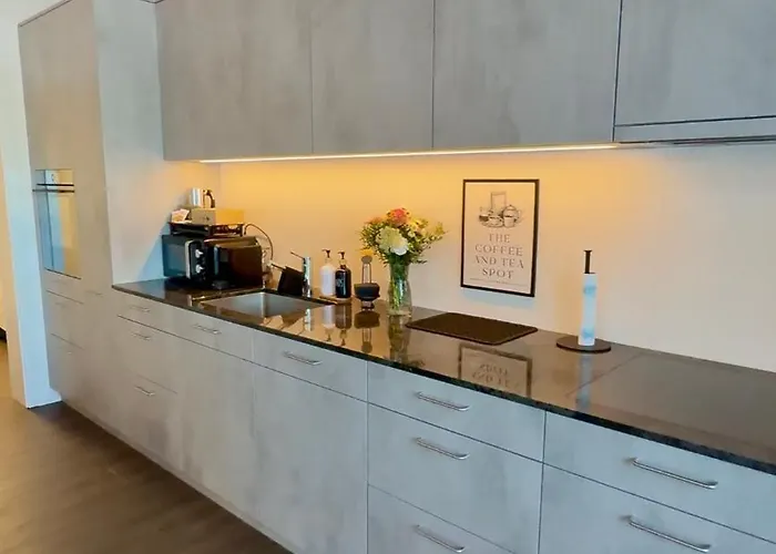 Apartment Louisa's Gallery - Stilvolles Ruhiges Alpine Mit Whirlpool & Bergblick - Wandern & - Swiss Alps *